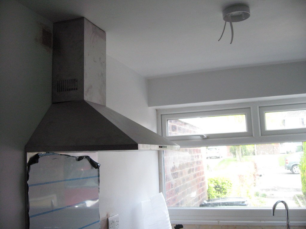 Kutchina Auto Clean Chimney 60 cm — 1200 m³/hr